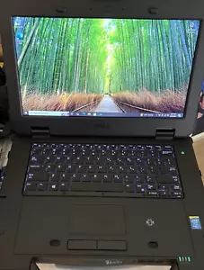 Dell Latitude Rugged Extreme 7404 i7-4650 TOUCHSCREEN 16 GB 256 GB SSD DVD 10 Pro - Foto 1 di 14