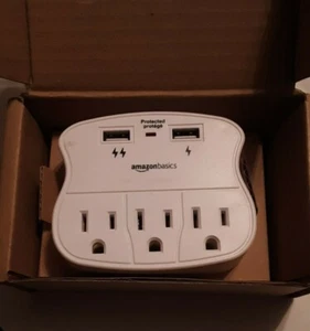 AmazonBasics CU23011-W4PK Protezione da sovratensioni a 3 prese con 2 porte USB - Confezione da 2 - Foto 1 di 10