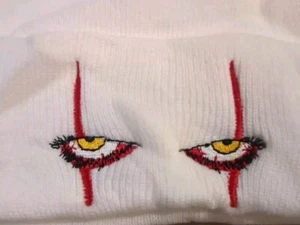 Unisex Strickmütze Beanie - Gruselige Clownaugen - Stickerei - Totenkopf Mütze - Pennywise - Bild 1 von 3