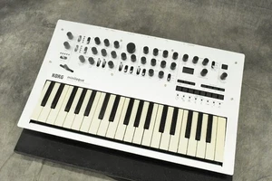 KORG minilogue POLYPHONIC ANALOGUE SYNTHESIZER no adapter - Picture 1 of 9