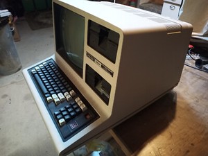 Vintage Computer Radio Shack Tandy TRS 80 Model 4