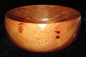 Hawaii VINTAGE KAMANI WOOD BOWL Handmade 9" Diam x 4" H - Picture 1 of 8
