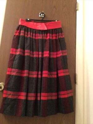 Falda Escada Midi Cuadros Rojo, Forrada 100% Lana Cuero Ribete Bolsillos, Talla 42 o M Foto 1 de 4