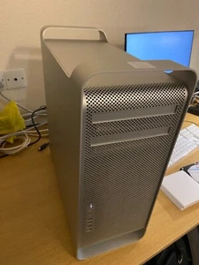 Apple PowerMac Pro 2.1 Model A1186 - collectible retro Mac, Solid Aluminium - Picture 1 of 9