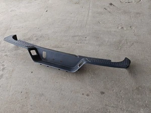2020-2026 JEEP GLADIATOR REAR BUMPER STEP PAD COVER GENUINE NEW MOPAR 68356674AA - Picture 1 of 4