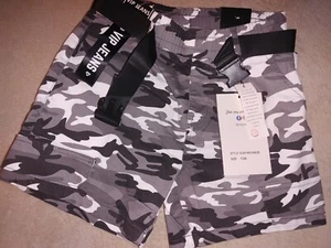 Junior's Camo Print Belted Stretch Shorts Size 7 - Picture 1 of 5
