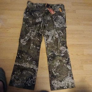 Women's She Camo Pants XL NWT Soft But Rugged Flex Fit Hunting - Picture 1 of 4