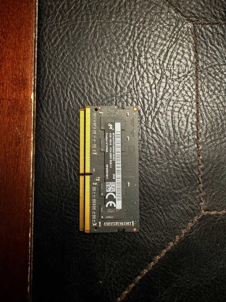 Apple/Micron MTA4ATF51264HZ-2G3E2 - 8GB (2 x 4GB) DDR4 - PC4-2400-SC0-11 - Image 1 of 1