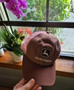 JOHN DEERE Brown & Pink Trucker Style Cap NOTHING RUNS LIKE A DEERE HAT Snapback - Picture 1 of 15