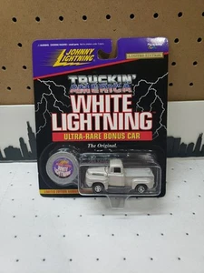 Johnny Lightning White Lightning 1950 Ford F-1 Truckin America Series In Silver - Picture 1 of 3
