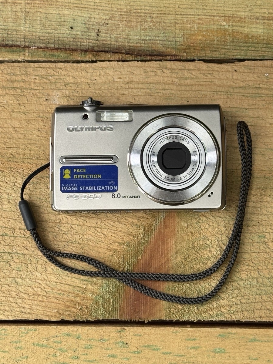 Olympus FE-280 コンパクトデジタルカメラ 8.0メガピクセル Olympus FE