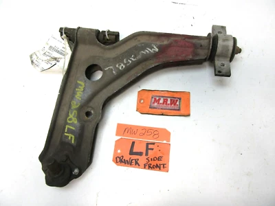 CONTROL ARM Driver SIDE FRONT LOWER L 88 89 90 91 92 93 94 95 96 97 98 SAAB 9000 - Image 1 of 4