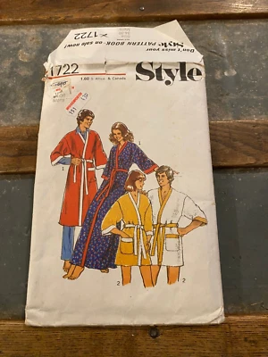 Style Men's Robe Dressing Gown Vintage Sewing Pattern Size 34-36 1722 Uncut - Image 1 of 2