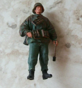 Estate find German Figures 1:32 you pick! - Picture 1 of 9