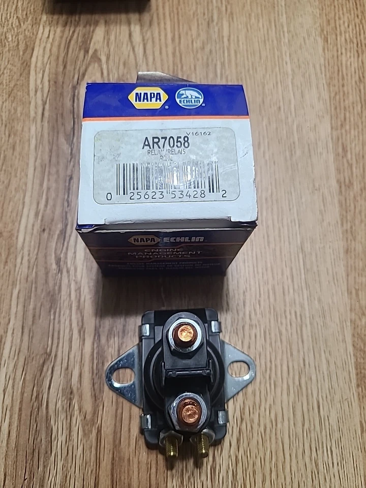 Relé de bomba de aire NAPA ECHLIN AR7058, se adapta a Dodge Ram 2500 HD 2003-2005, 3500 HD  Foto 1 de 4