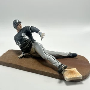 Giocatori TMP International MLBPA Scott Podsednik White Sox action figure slide - Foto 1 di 12