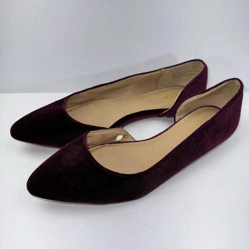 Mossimo Supply Co Velvet Burgundy Flats Size 7 1/2 - Imagem 1 de 4