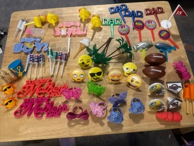 Lote De Colección 50+ Toppers para Pasteles Bebé, Papá, Día de la Madre, Emoji, Playa, Empacadora Cervecera Foto 1 de 4