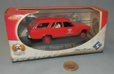 Solido Pompiers 1/43 réf 4832 : Peugeot 504 Dangel "Break Ambulance" - Photo 1/4