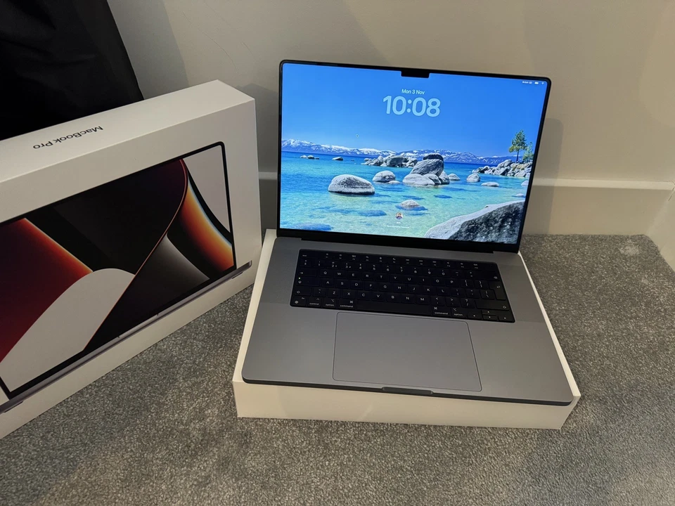Apple MacBook Pro 16" Retina 2021 - 2TB SSD 32GB Ram 10C CPU 32C GPU M1 Max Grey - Image 1 of 4