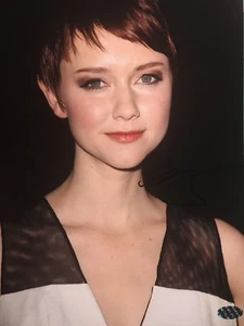 Valorie Curry Signed 8x10 Photo The Following The Tick LEAF COA - Picture 1 of 4