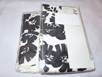 2 DKNY WILDFLOWER FIELD Standard Shams Black Ivory - Image 1 of 4
