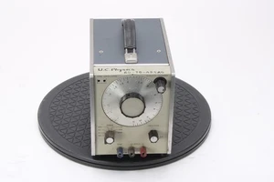 HP 204C Oscillator - Fair Condition - Picture 1 of 4