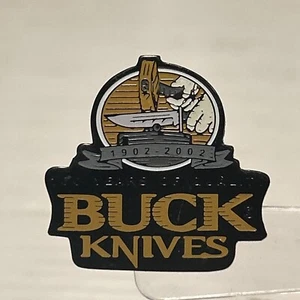 Buck knives 100 Years Pin 1902-2002 Limited Edition Pinback Metal Enamel - Picture 1 of 3