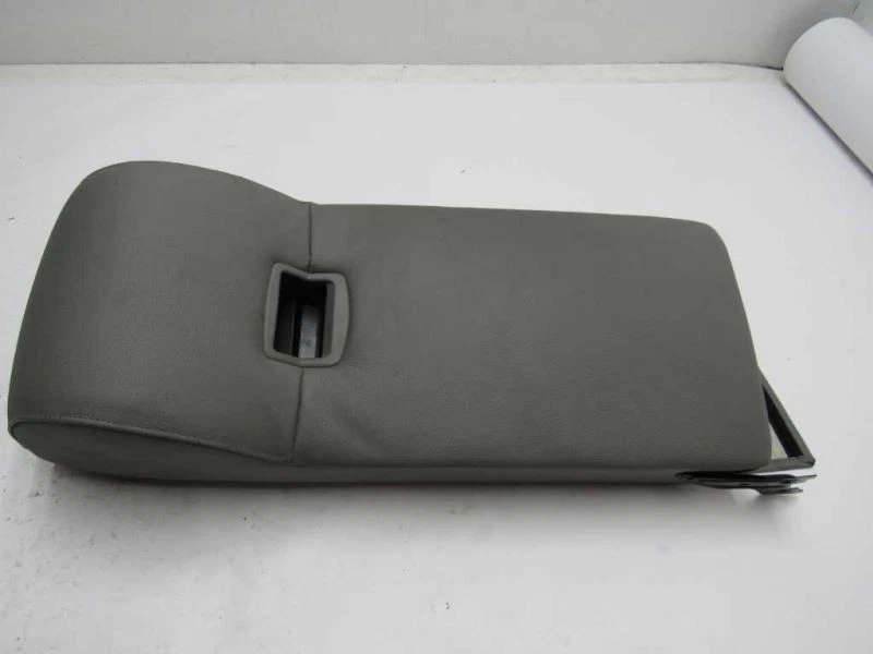 2008 2009 2010 BMW 550i 528i Rear Back Seat Center Console Arm Rest Cup Holder - Image 1 of 4