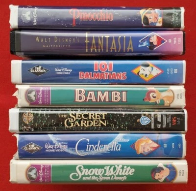 Lot of 7 Disney VHS Pinocchio Bambi Cinderella Snow White Black Diamond + MORE!  Foto 1 de 4