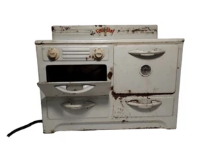 Vintage Little Chef Play Stove / Oven. Working, 13.5 x 7 x 11, White - Picture 1 of 15