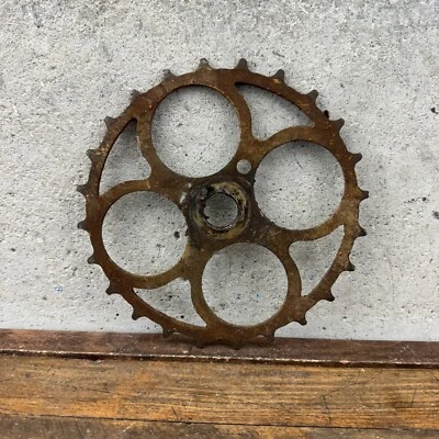 Plato Schwinn Track Piñón Saltar Diente 24 Dientes Pulgadas Paso Globo Preguerra Foto 1 de 4