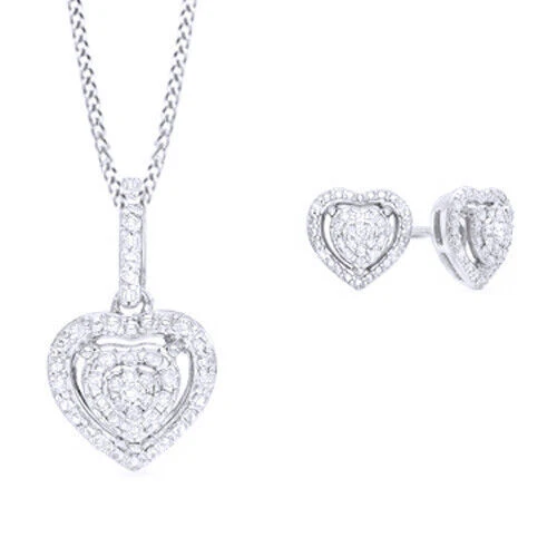 Juego de pendientes y colgantes de corazón enchapados en oro blanco de 14 quilates con diamantes blancos de 1/4 quilate Foto 1 de 1