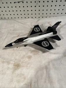 Avión fundido a presión Harley Davidson Lockheed F-16 "Fighting Falcon" - Imagen 1 de 9