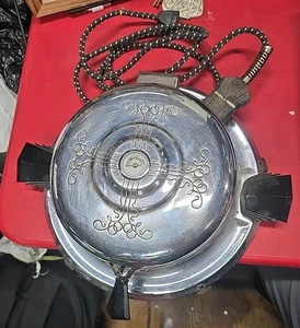 Vintage Electrahot Waffle Iron, specifically Style No. 2873. - Picture 1 of 4