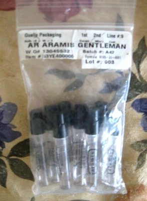 LOTE DE 8 VIALES DE MUESTRA DE SPRAY DE COLONIA ARAMIS Gentlman EAU DE TOILETTE 1,5 ml/0,05 oz Foto 1 de 2