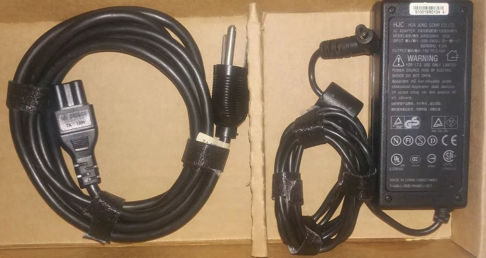 NEW Genuine HJC HASU05KA AC Adapter 19V 3.16A  Power Supply w/ Cord - Image 1 of 4