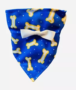Nuevo pañuelo azul para mascotas con arcos y huesos de perro Bougie sobre el cuello - Imagen 1 de 3