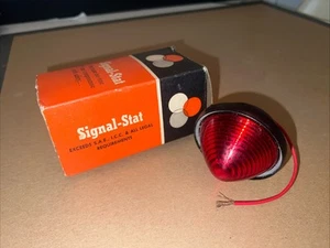 Vintage NOS Signal-Stat Red Marker Running Light 1001 DOT hot rod 10M1 - Picture 1 of 4