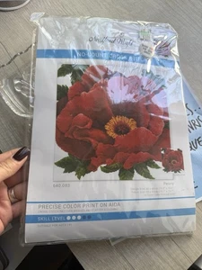 Needleart World - Peonía Roja - 14 unidades impresión en color sin contar punto de cruz NUEVO DE COLECCIÓN - Imagen 1 de 4