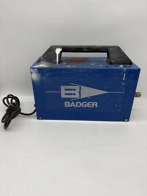 BADGER MILLION-AIR-Brush Compressor Model 180-1 Oil Reciprocating Piston - Image 1 of 4