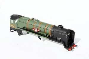 WRENN W2238 B.R.GREEN 4-6-2 MERCHANT NAVY CLAN LINE BODY MINT CONDTION - Picture 1 of 8