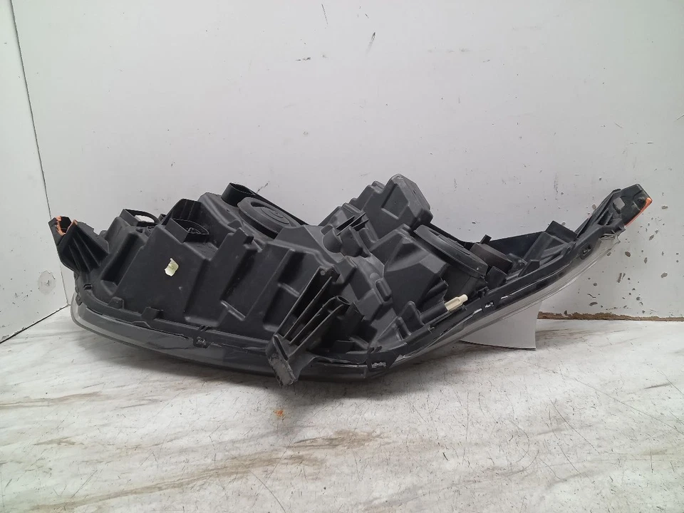 Used Right Headlight Assembly fits: 2015 Ford Transit connect black trim Right G - Image 1 of 4