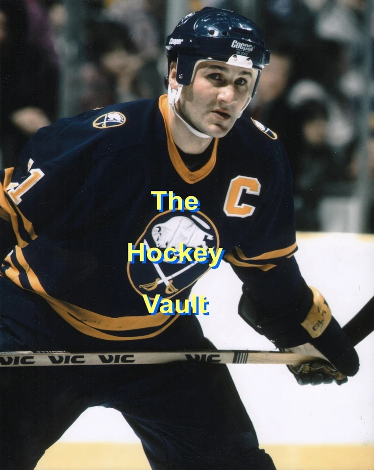 Buffalo SABRES Gilbert PERREAULT #11 ¡SE PREPARA PARA UN HOFER 8X10 PERSONALIZADO CARA APAGADO! Foto 1 de 1