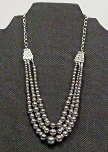 (C1) Lia Sophia Beautiful Crystal and Hematite Necklace - Picture 1 of 7