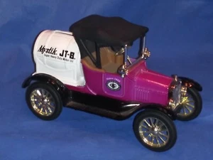1918 FORD MODEL T RUNABOUT DIE CAST CAR ERTL Mystik JT-8 Oil COIN BANK w/ KEY - Picture 1 of 5
