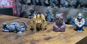 2025 Bandai 2" Godzilla Waiting 02 Figure Set of 4 types Ghidorah Hedorah Jaguar - Picture 1 of 3