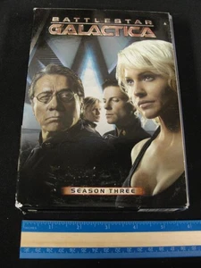 Battlestar Galactica Season Three 4 Complete 6 DVD Gift Box Set - Bild 1 von 6