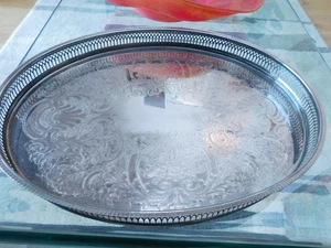 Fabulous Galleried Oval Cavalier Cocktail Serving Tray - Picture 1 of 9
