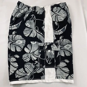 Roundtree & Yorke Swimwear Mens Black White Hawaiian Print Swim Trunks 4XB - Picture 1 of 8